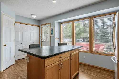 511 Killarney Glen Court Sw, Calgary, AB - Indoor