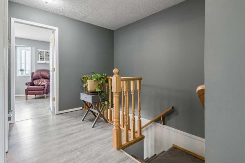 511 Killarney Glen Court Sw, Calgary, AB - Indoor Photo Showing Other Room