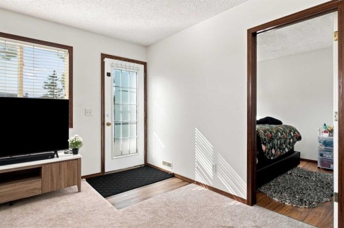 279 Coral Springs Circle Ne, Calgary, AB - Indoor Photo Showing Other Room