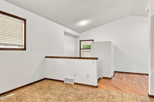 279 Coral Springs Circle Ne, Calgary, AB - Indoor Photo Showing Other Room