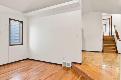 279 Coral Springs Circle Ne, Calgary, AB - Indoor Photo Showing Other Room