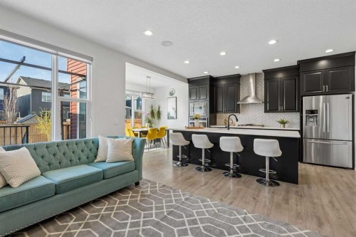 159 Belmont Terrace Sw, Calgary, AB - Indoor Photo Showing Kitchen With Upgraded Kitchen