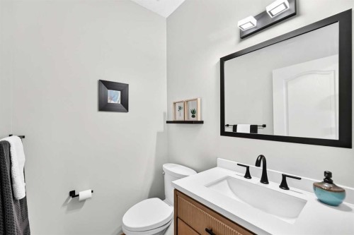 145 Panamount Place Nw, Calgary, AB - Indoor Photo Showing Bathroom