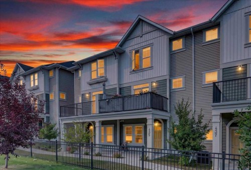 435 South Point Lane SW Airdrie, AB T4B 5G8