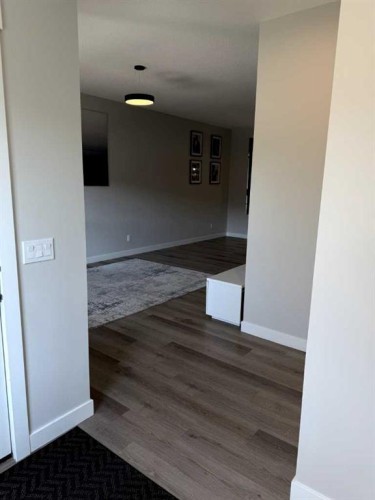 24 Silverton Glen Green Sw, Calgary, AB 
