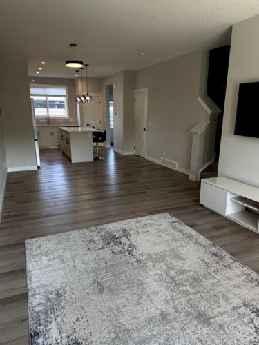 24 Silverton Glen Green Sw, Calgary, AB 