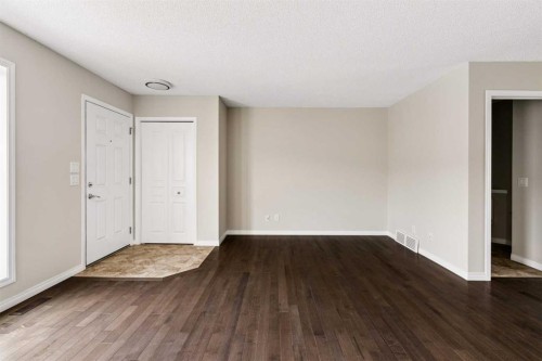 59 Elgin Meadows Park Se, Calgary, AB - Indoor Photo Showing Other Room