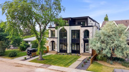 2714 3 Avenue Nw, Calgary, AB - Outdoor With Facade