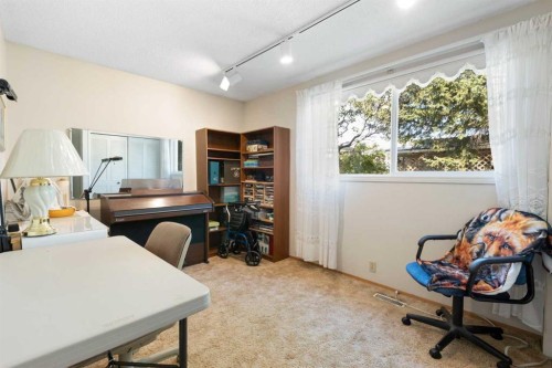 243 Radcliffe Place Se, Calgary, AB - Indoor Photo Showing Office
