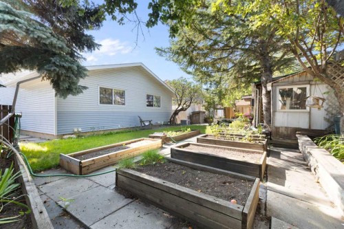 243 Radcliffe Place Se, Calgary, AB - Outdoor With Deck Patio Veranda