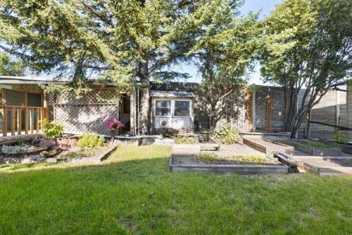 243 Radcliffe Place Se, Calgary, AB - Outdoor