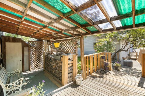 243 Radcliffe Place Se, Calgary, AB - Indoor