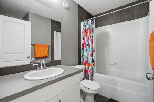 98 Panton Way Nw, Calgary, AB - Indoor Photo Showing Bathroom