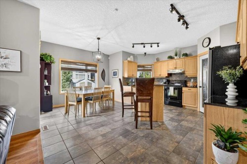 1418 Kings Heights Boulevard Se, Airdrie, AB - Indoor