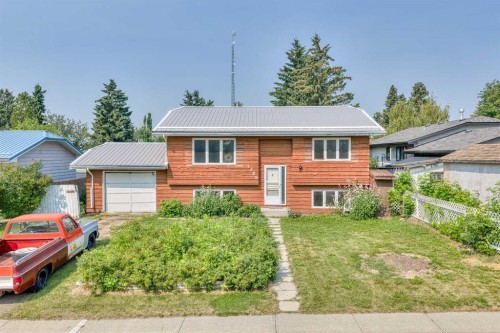 1726 Saskatchewan Street  Crossfield, AB T0M 0S0