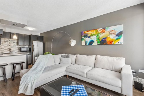206-505 19 Avenue Sw, Calgary, AB - Indoor Photo Showing Other Room