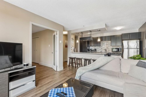 206-505 19 Avenue Sw, Calgary, AB - Indoor Photo Showing Other Room