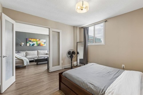 206-505 19 Avenue Sw, Calgary, AB - Indoor Photo Showing Bedroom