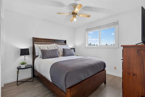 179 Pinecliff Close Ne, Calgary, AB - Indoor Photo Showing Bedroom
