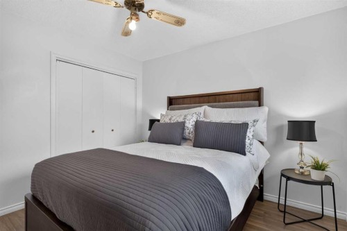 179 Pinecliff Close Ne, Calgary, AB - Indoor Photo Showing Bedroom