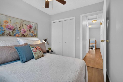 179 Pinecliff Close Ne, Calgary, AB - Indoor Photo Showing Bedroom