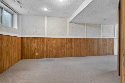 179 Pinecliff Close Ne, Calgary, AB - Indoor Photo Showing Other Room