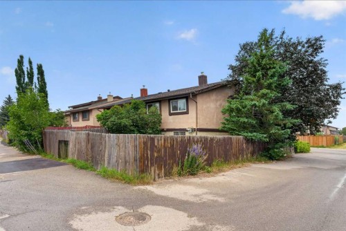 179 Pinecliff Close Ne, Calgary, AB - Outdoor
