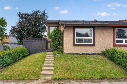 179 Pinecliff Close Ne, Calgary, AB - Outdoor
