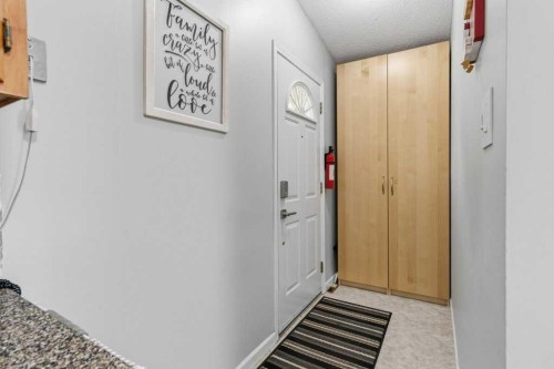 9511 Academy Drive Se, Calgary, AB - Indoor Photo Showing Other Room