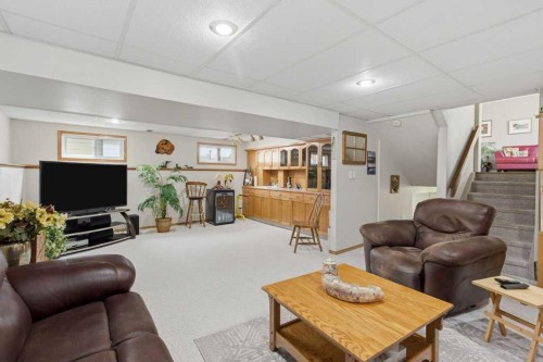 9511 Academy Drive Se, Calgary, AB - Indoor