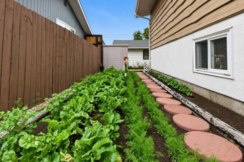 9511 Academy Drive Se, Calgary, AB - Outdoor With Exterior