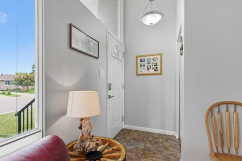 9511 Academy Drive Se, Calgary, AB - Indoor Photo Showing Other Room
