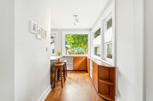 439 13 Avenue Ne, Calgary, AB - Indoor Photo Showing Other Room