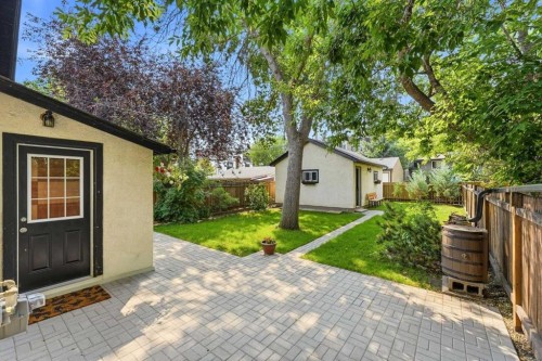 439 13 Avenue Ne, Calgary, AB - Outdoor With Exterior