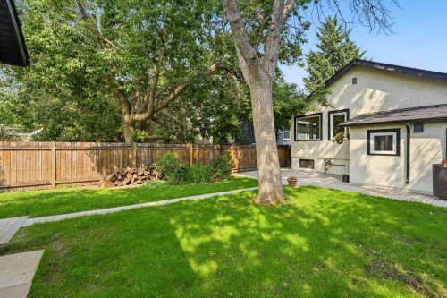 439 13 Avenue Ne, Calgary, AB - Outdoor