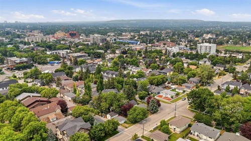 439 13 Avenue Ne, Calgary, AB - Outdoor With View