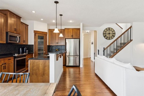 70 Cortina Way Sw, Calgary, AB - Indoor Photo Showing Kitchen