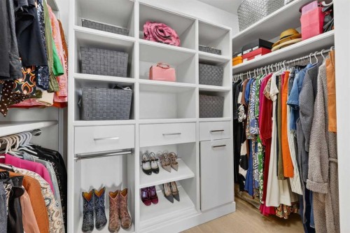 3936 1A Street Sw, Calgary, AB - Indoor With Storage