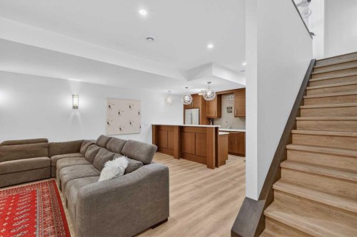 3936 1A Street Sw, Calgary, AB - Indoor Photo Showing Living Room