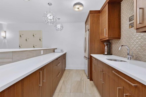 3936 1A Street Sw, Calgary, AB - Indoor Photo Showing Kitchen