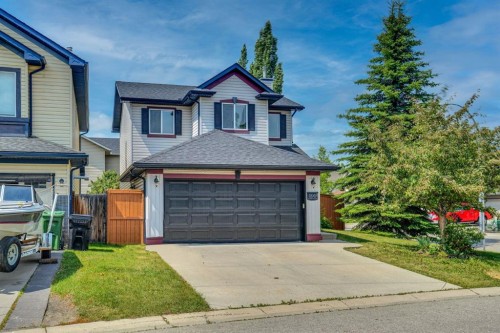 191 Cranwell Crescent Se, Calgary, AB - Outdoor With Facade