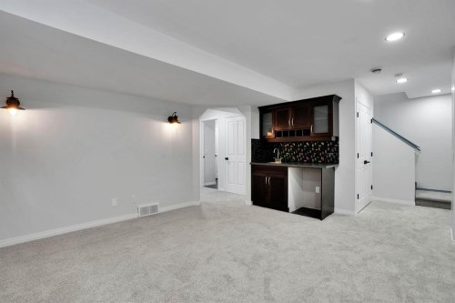 191 Cranwell Crescent Se, Calgary, AB - Indoor