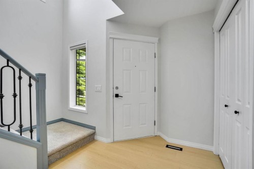 191 Cranwell Crescent Se, Calgary, AB - Indoor Photo Showing Other Room