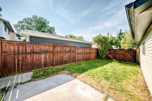 145 Sunvale Crescent Se, Calgary, AB - Outdoor