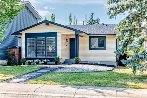 145 Sunvale Crescent Se, Calgary, AB - Outdoor