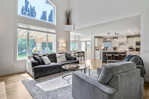 9 Sheep River Heath, Okotoks, AB - Indoor Photo Showing Living Room