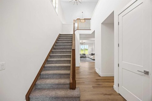 460 Discovery Place Sw, Calgary, AB - Indoor Photo Showing Other Room