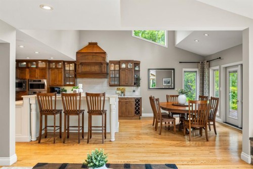 10819 Willowfern Drive Se, Calgary, AB - Indoor Photo Showing Dining Room