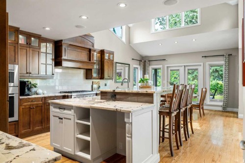10819 Willowfern Drive Se, Calgary, AB - Indoor Photo Showing Kitchen