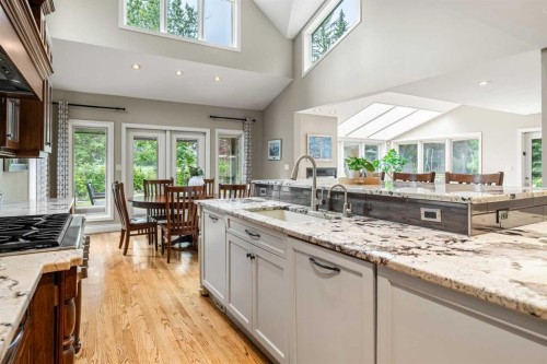 10819 Willowfern Drive Se, Calgary, AB - Indoor Photo Showing Kitchen